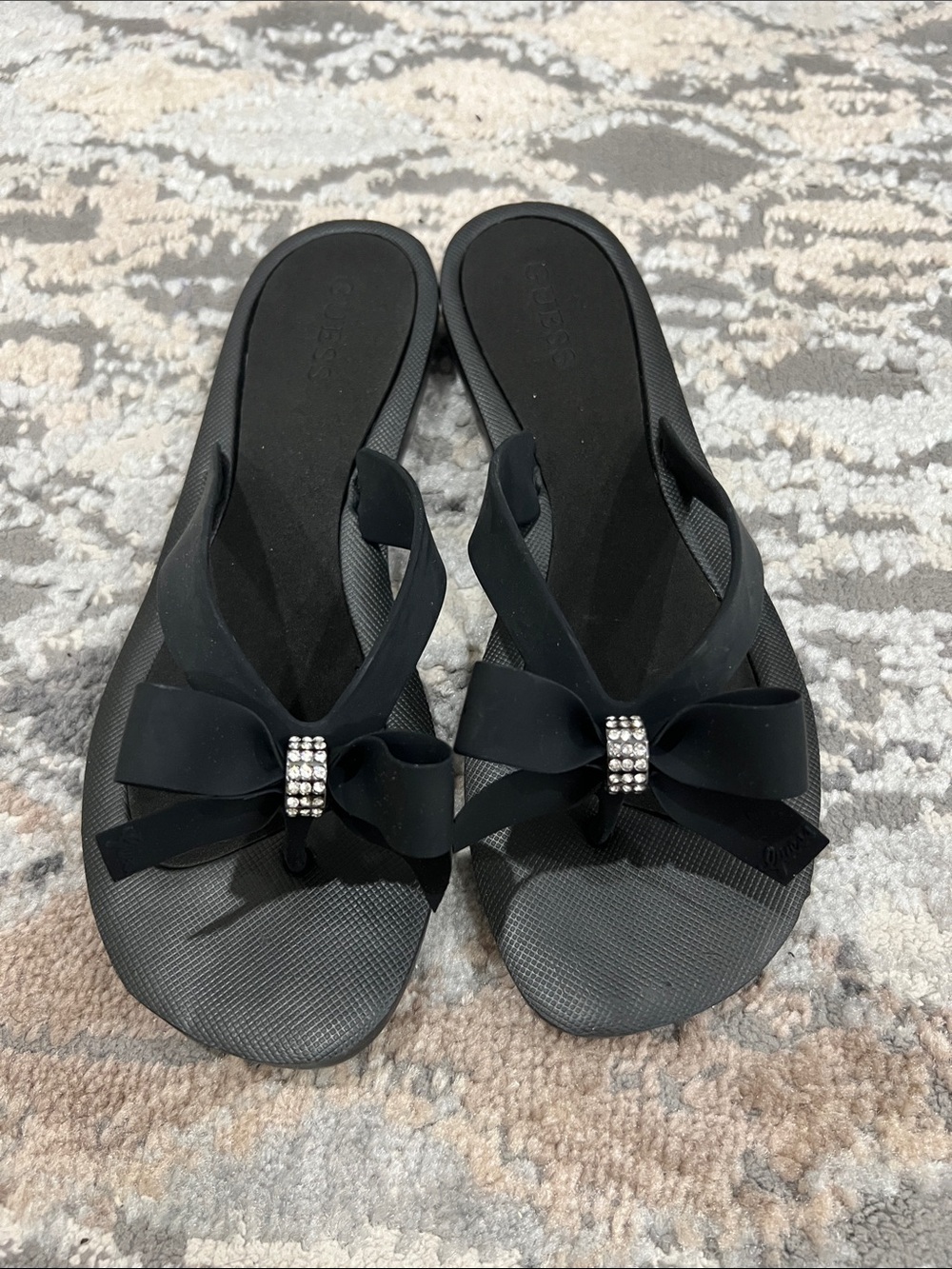 NIB GUESS Tutu Black Flip Flop Sandals size 9M